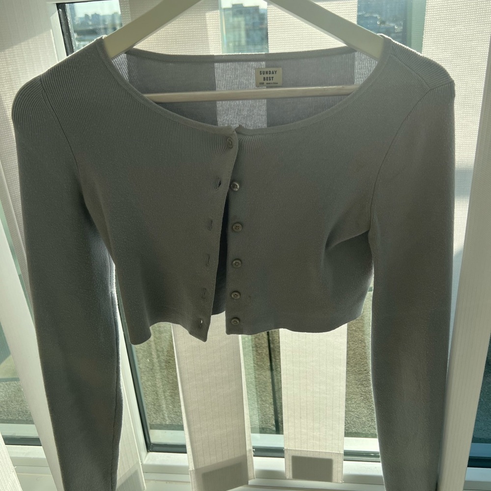Women’s Aritzia Sunday Best Sweater Cardigan - Picture 3 of 7